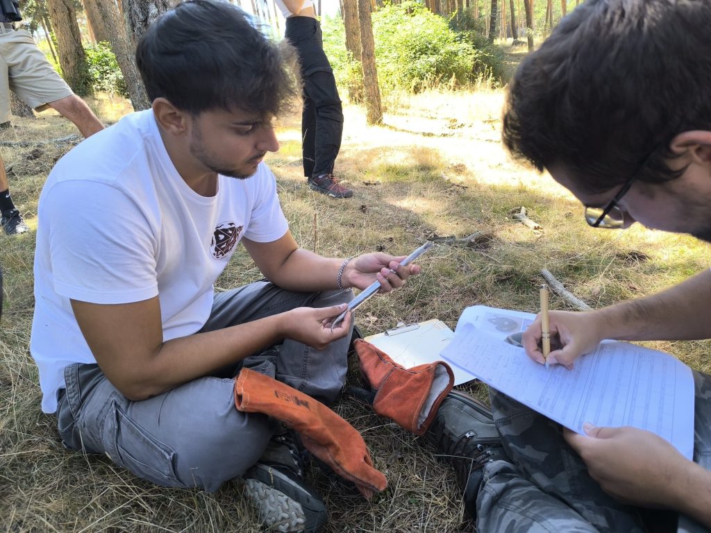 Recorrido de transecto en hábitat de víbora